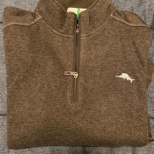 Tommy Bahama Men’s Grey half zip LARGE